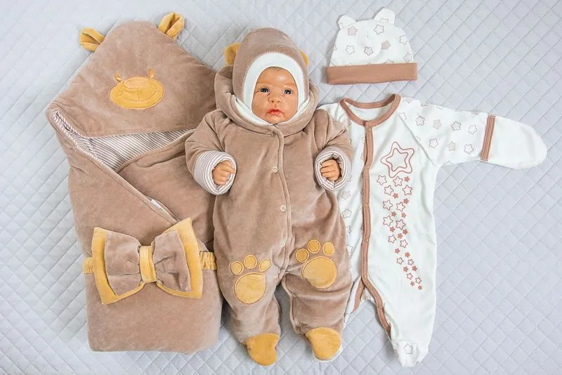 Как подобрать одежду новорожденному. Одежда для новорожденного. Как выбрать нужные вещи. Боди с длинным рукавом