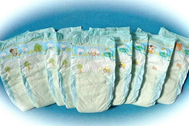 Как выбрать подгузники для новорожденных. Подгузники разных марок: как угадать с размером. Рейтинг подгузников для новорожденных